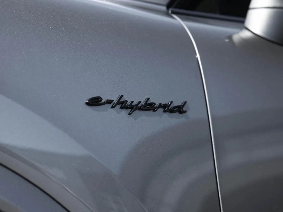 Porsche Cayenne Coupe E-Hybrid - foto 31
