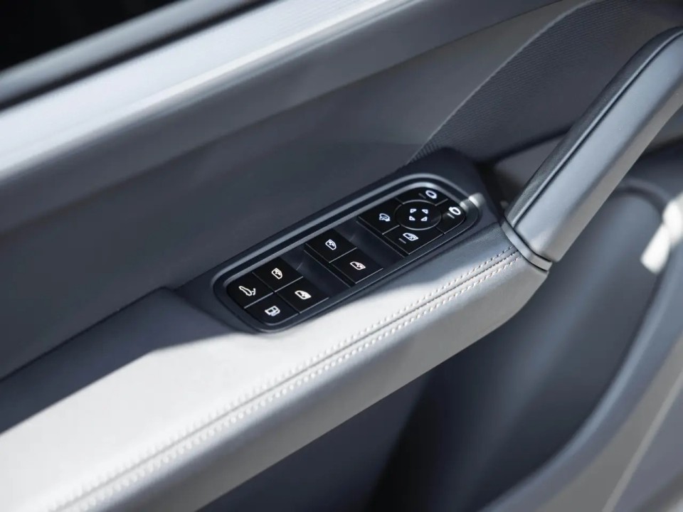 Porsche Cayenne Coupe E-Hybrid - foto 27