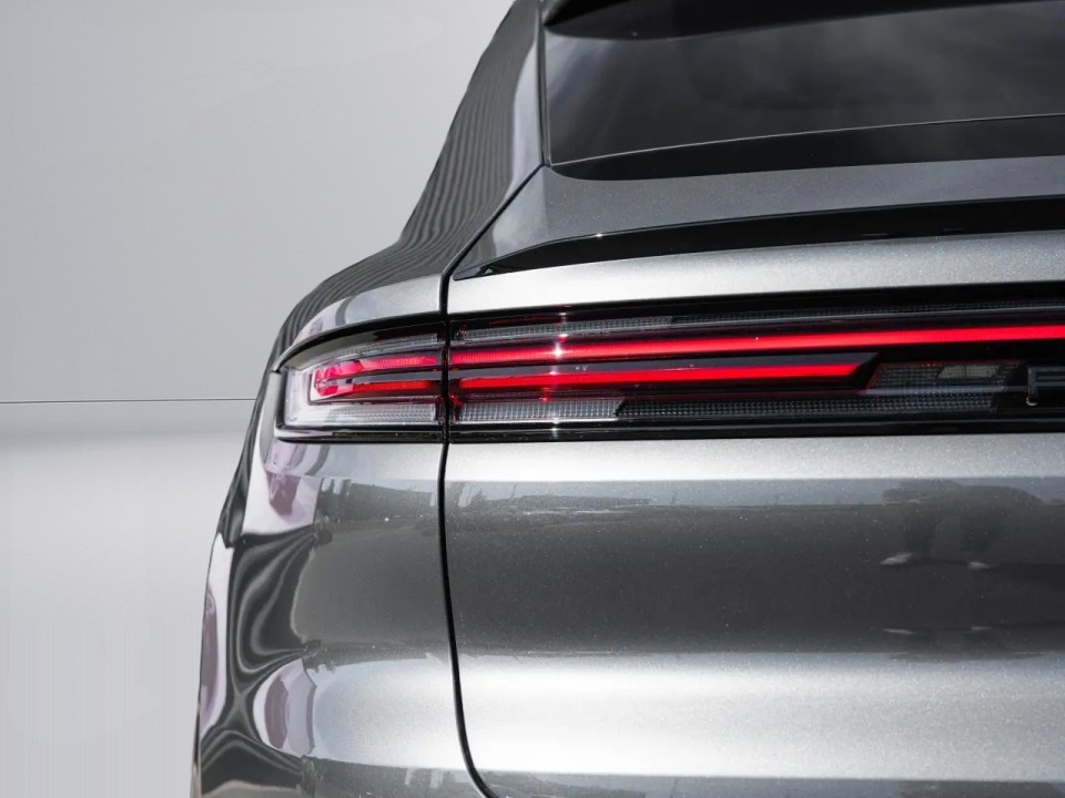 Porsche Cayenne Coupe E-Hybrid - foto 33
