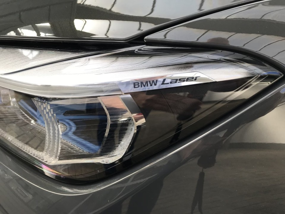 BMW Seria 7 745e M-Sport - foto 31