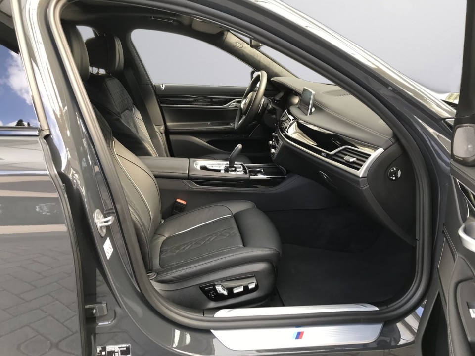 BMW Seria 7 745e M-Sport - foto 8