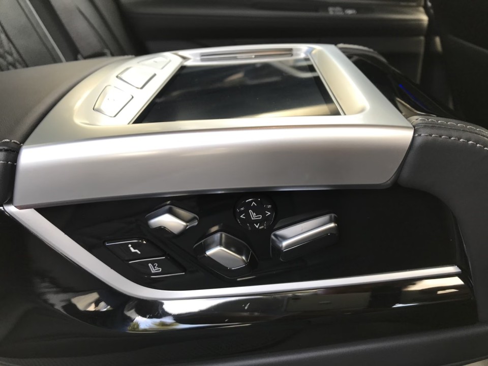 BMW Seria 7 745e M-Sport - foto 20