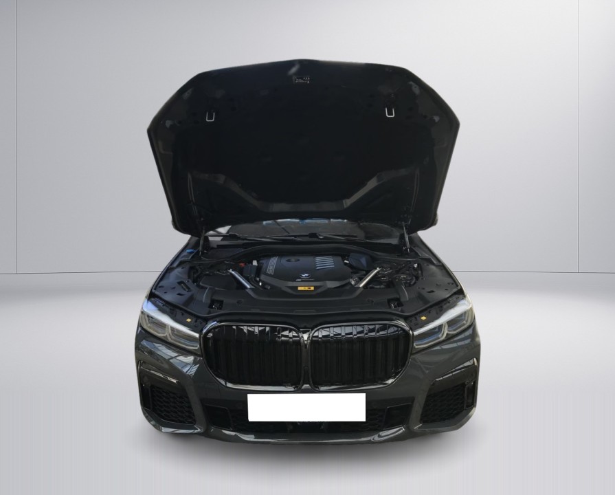 BMW Seria 7 745e M-Sport - foto 29