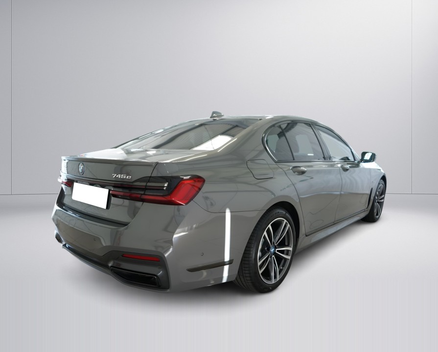BMW Seria 7 745e M-Sport - foto 6