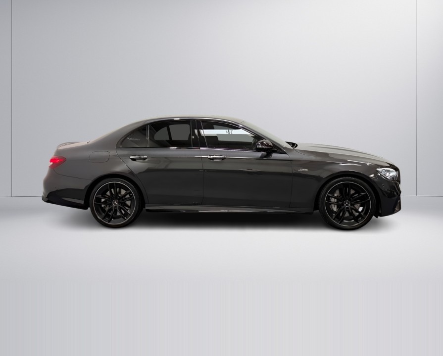 Mercedes-Benz E 53 AMG 4MATIC+ (2)