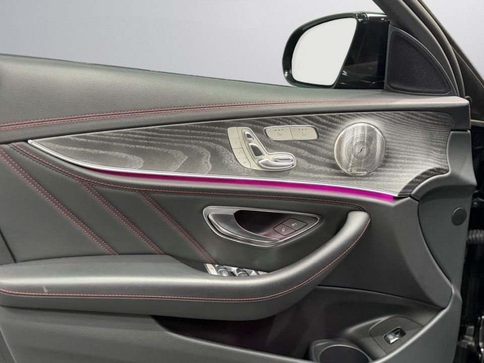Mercedes-Benz E 53 AMG 4MATIC+ - foto 17
