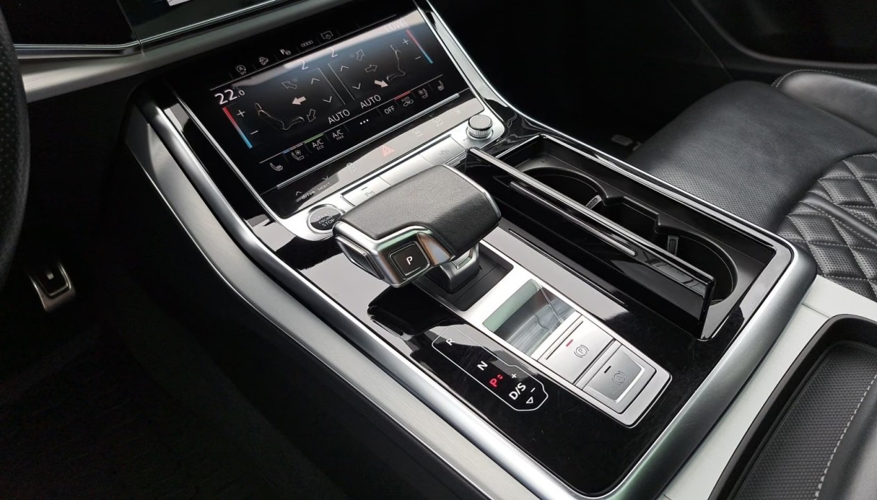 Audi Q8 55TFSI quattro tiptronic - foto 13
