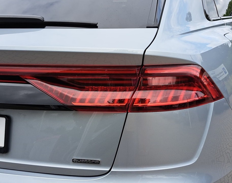 Audi Q8 55TFSI quattro tiptronic - foto 25