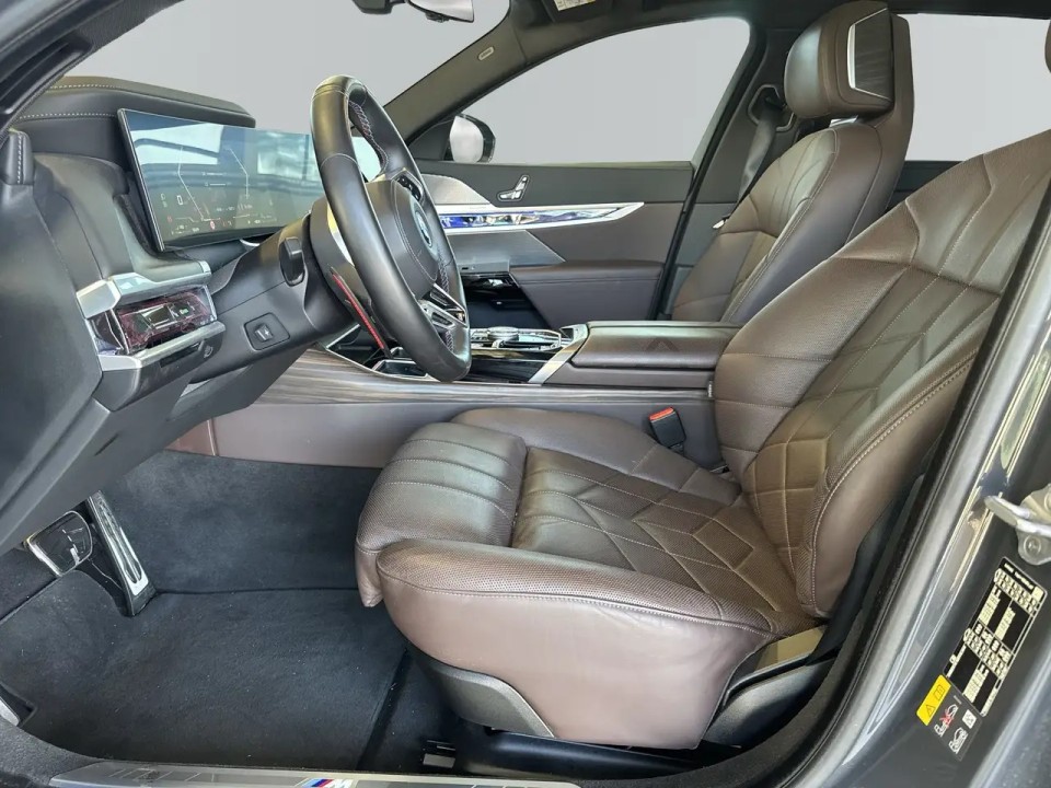BMW Seria 7 M760 xDrive - foto 10