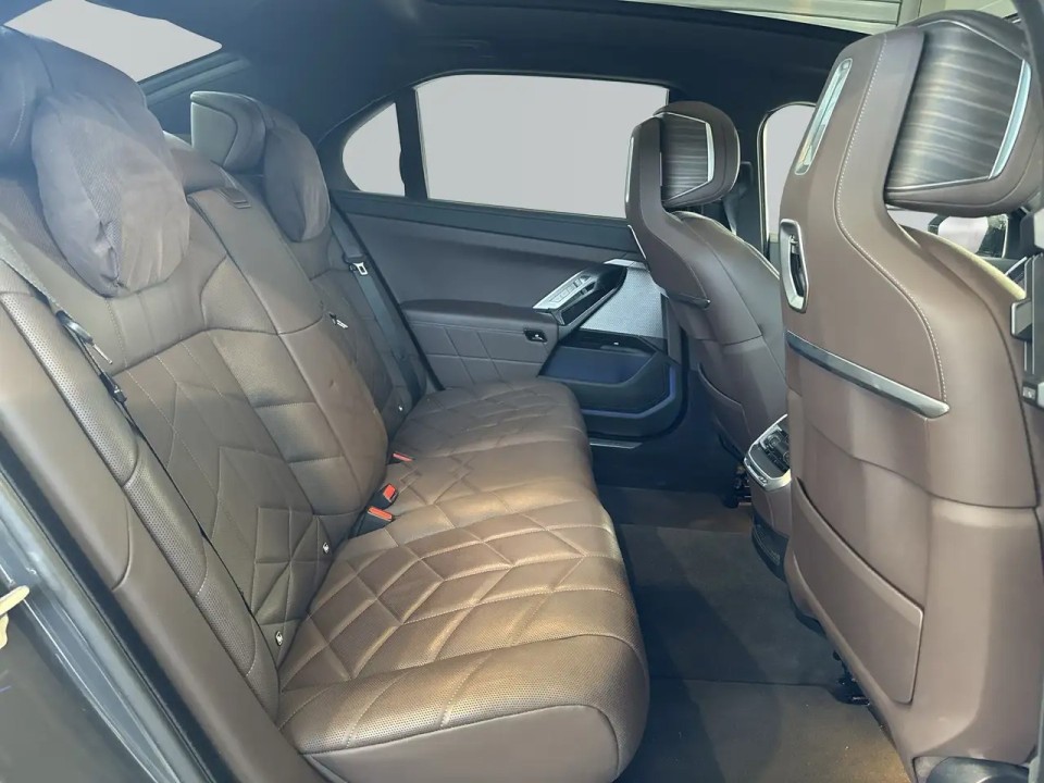 BMW Seria 7 M760 xDrive - foto 13