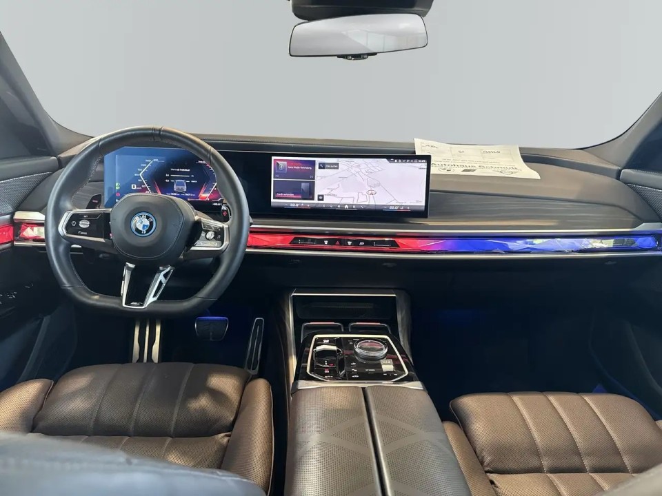 BMW Seria 7 M760 xDrive - foto 8
