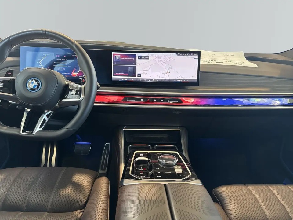 BMW Seria 7 M760 xDrive - foto 9