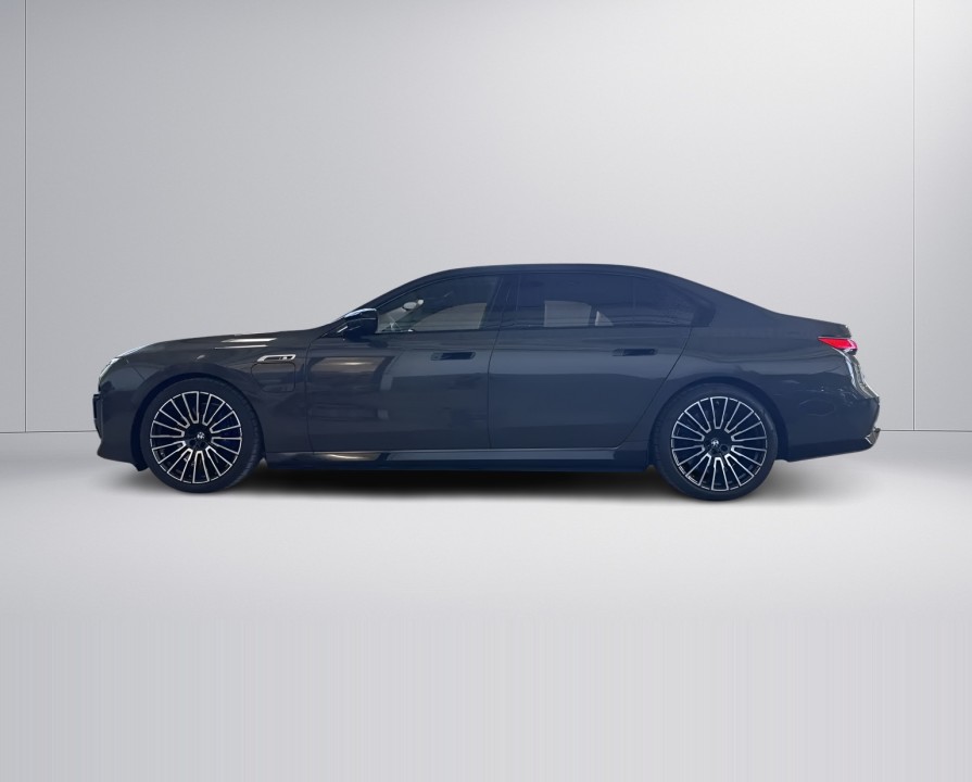 BMW Seria 7 M760 xDrive (5)