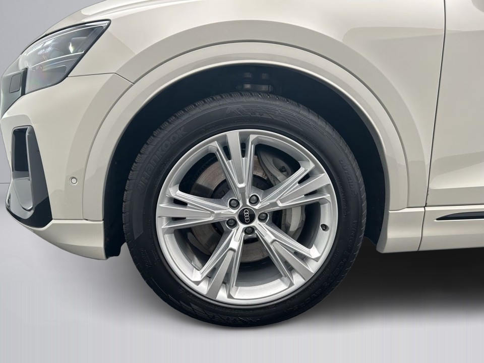 Audi Q8 55 TFSIe quattro S-Line - foto 18