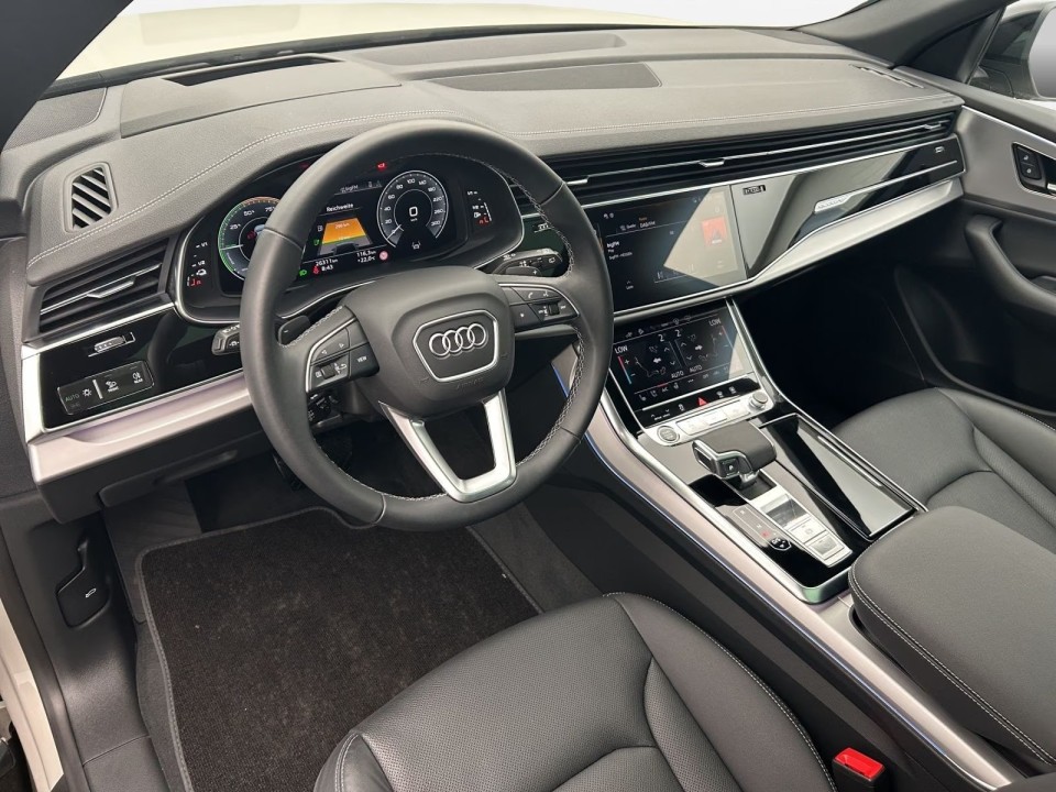 Audi Q8 55 TFSIe quattro S-Line - foto 8