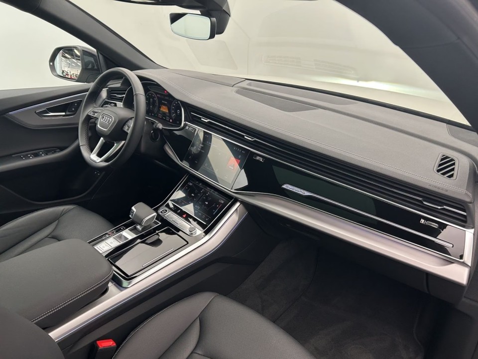 Audi Q8 55 TFSIe quattro S-Line - foto 9