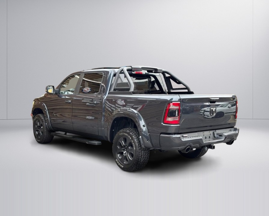 Dodge RAM 1500 Laramie - foto 8