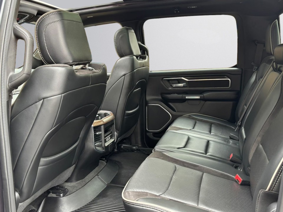 Dodge RAM 1500 Laramie - foto 15