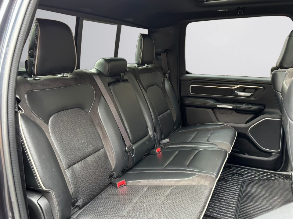 Dodge RAM 1500 Laramie - foto 16