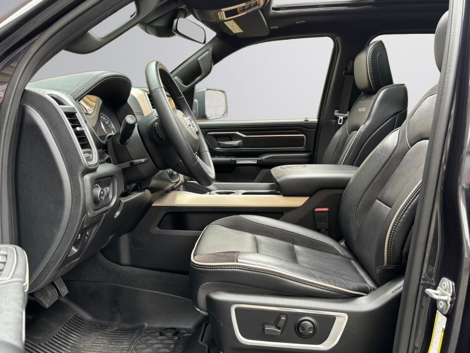 Dodge RAM 1500 Laramie - foto 12
