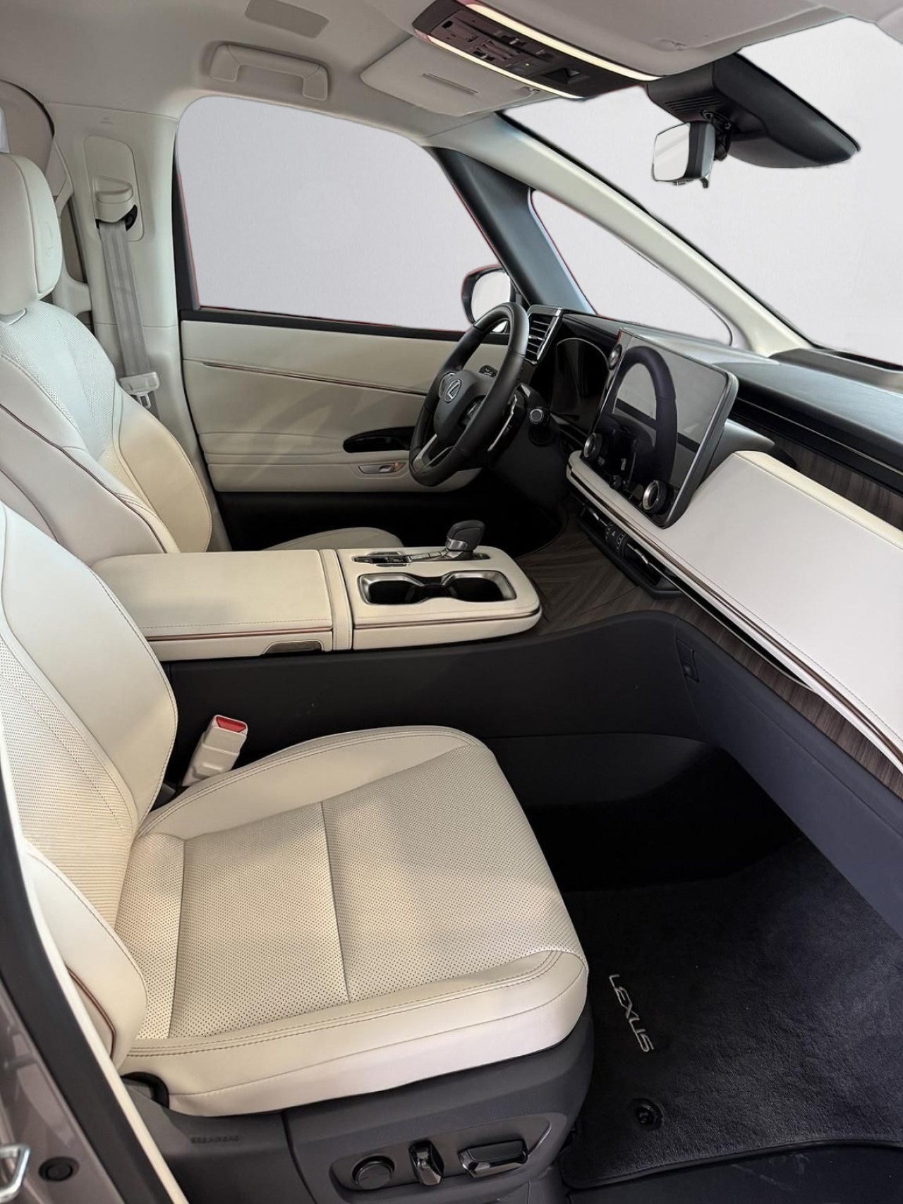 Lexus LM 350h AWD Luxury Line (3)