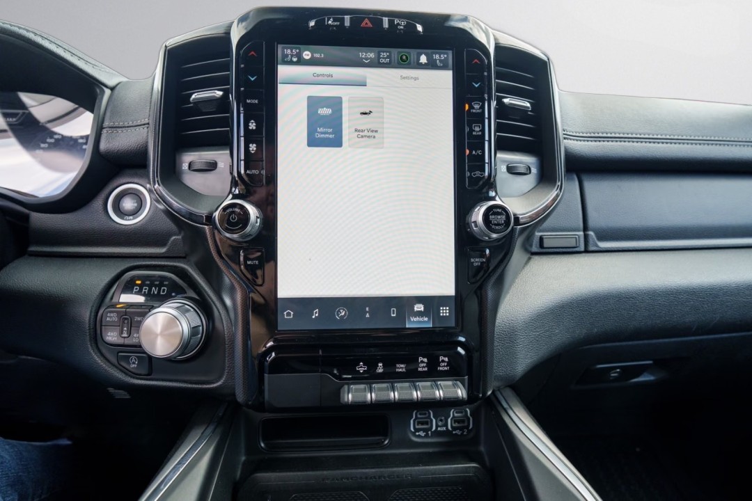 Dodge RAM 1500 Laramie - foto 24