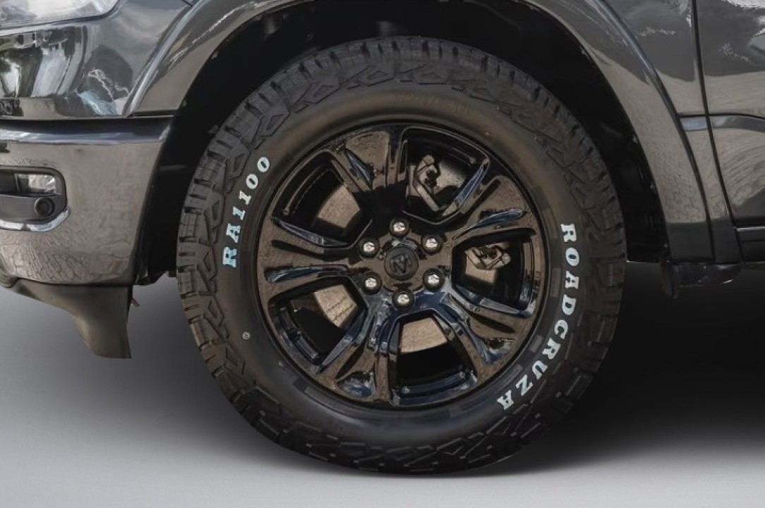 Dodge RAM 1500 Laramie - foto 49