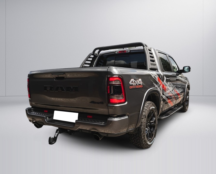 Dodge RAM 1500 Laramie (3)