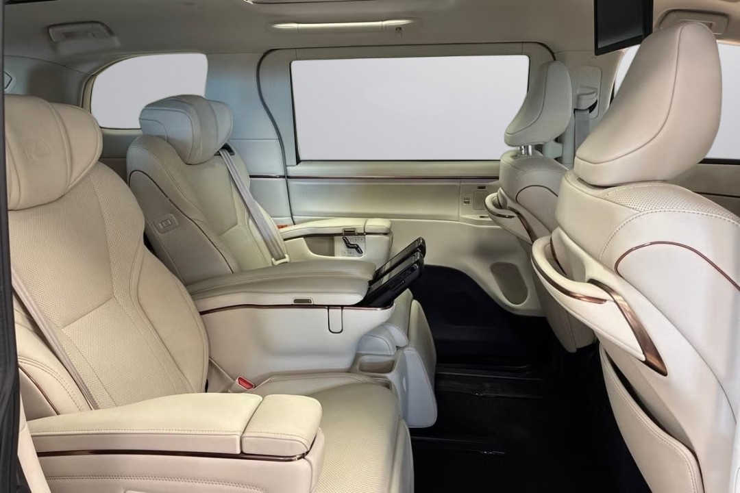 Lexus LM 350h AWD Executive Line - foto 16