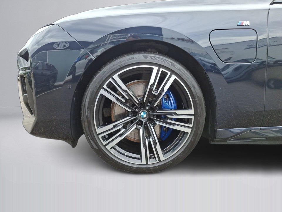 BMW Seria 7 750e xDrive - foto 18