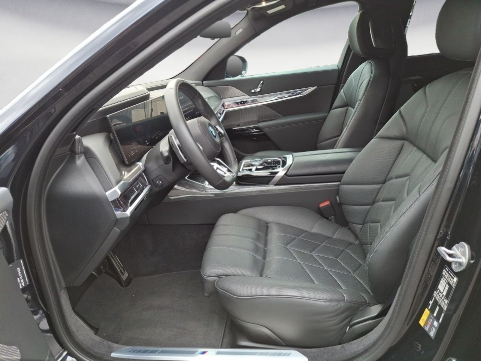 BMW Seria 7 750e xDrive - foto 7