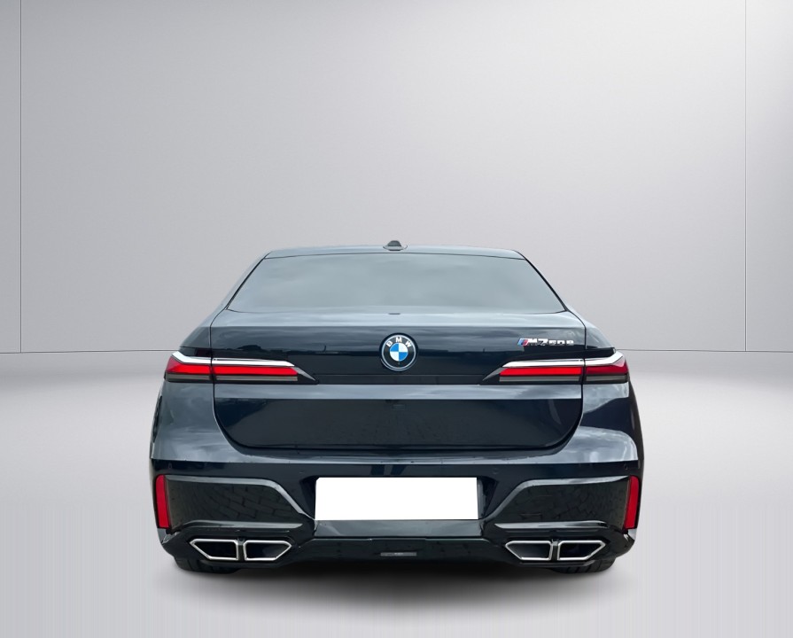 BMW Seria 7 M760 xDrive (3)