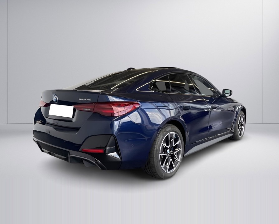 BMW i4 xDrive40 M-Sport (3)