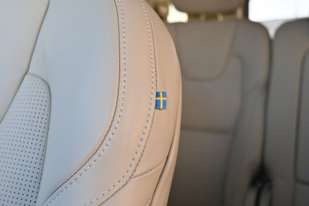 Volvo XC 90 T8 Recharge AWD Ultra Dark - foto 32