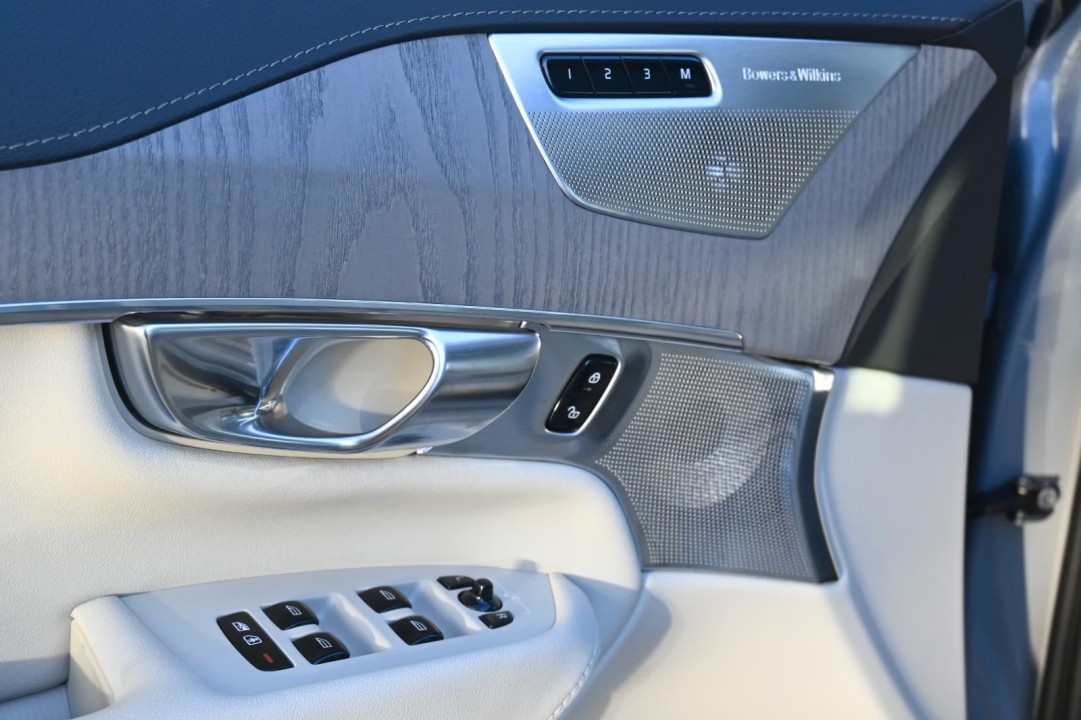 Volvo XC 90 T8 Recharge AWD Ultra Dark - foto 33