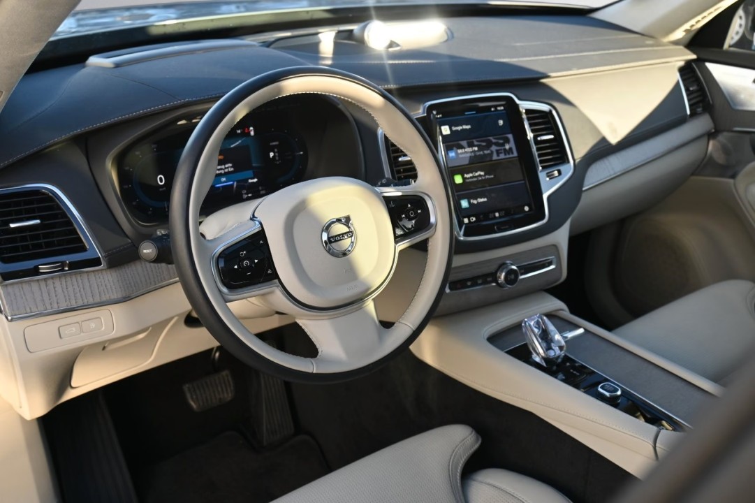Volvo XC 90 T8 Recharge AWD Ultra Dark - foto 9