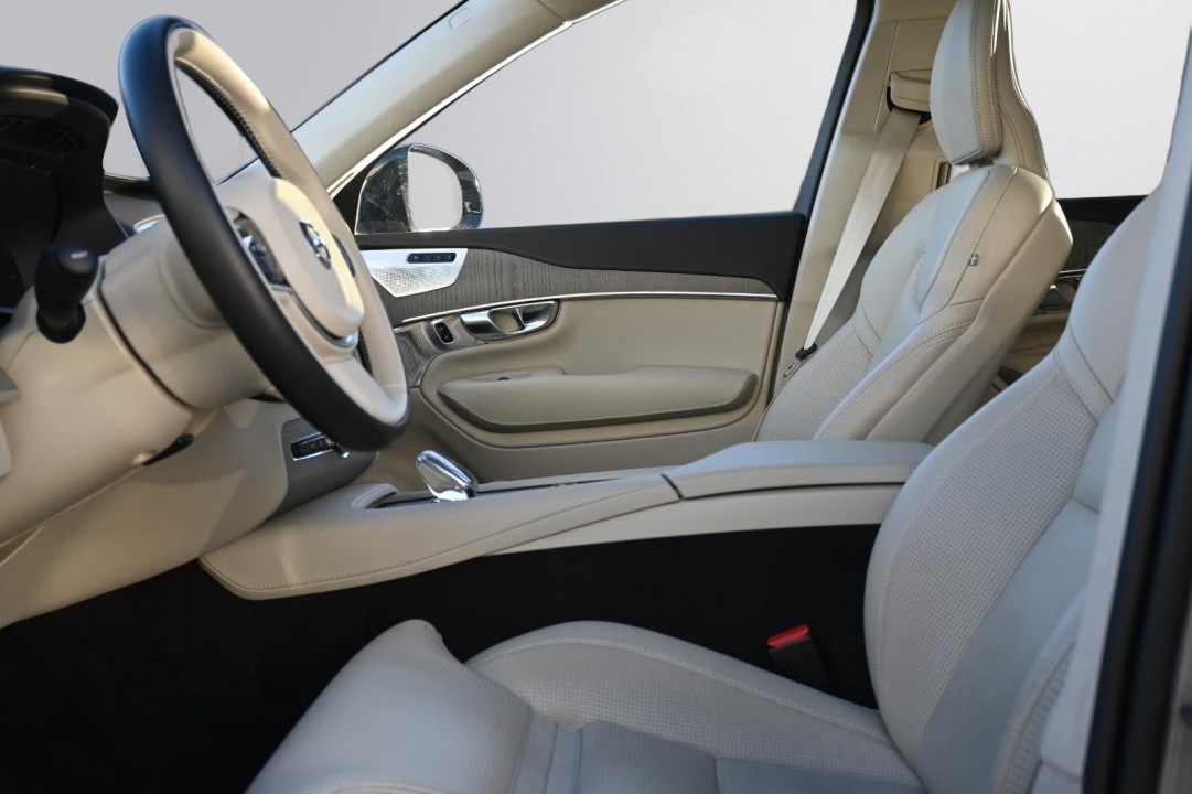 Volvo XC 90 T8 Recharge AWD Ultra Dark - foto 11