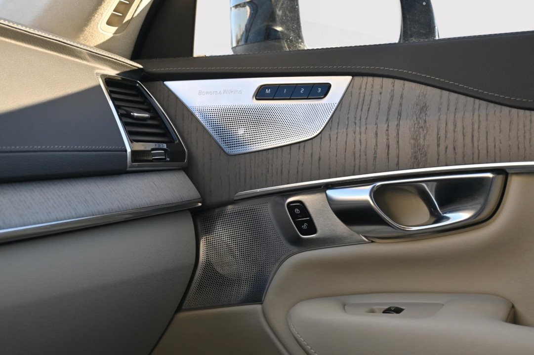Volvo XC 90 T8 Recharge AWD Ultra Dark - foto 37