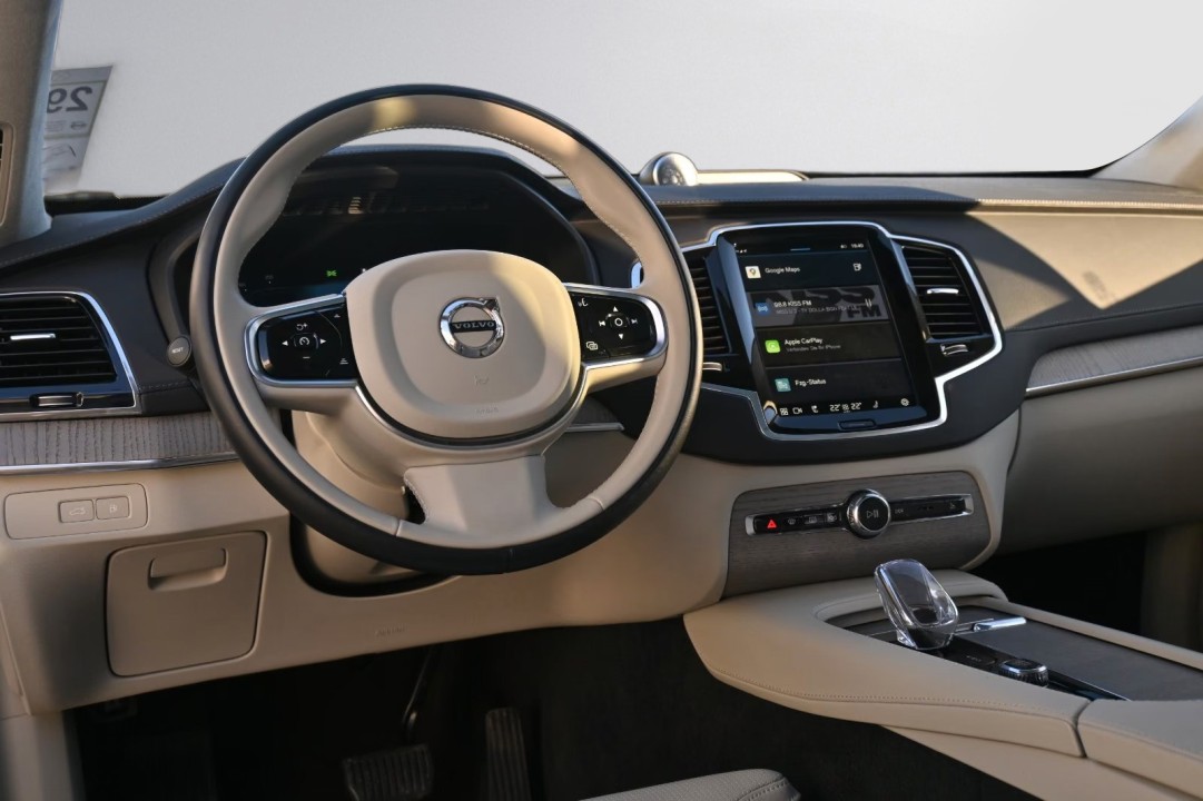 Volvo XC 90 T8 Recharge AWD Ultra Dark - foto 19