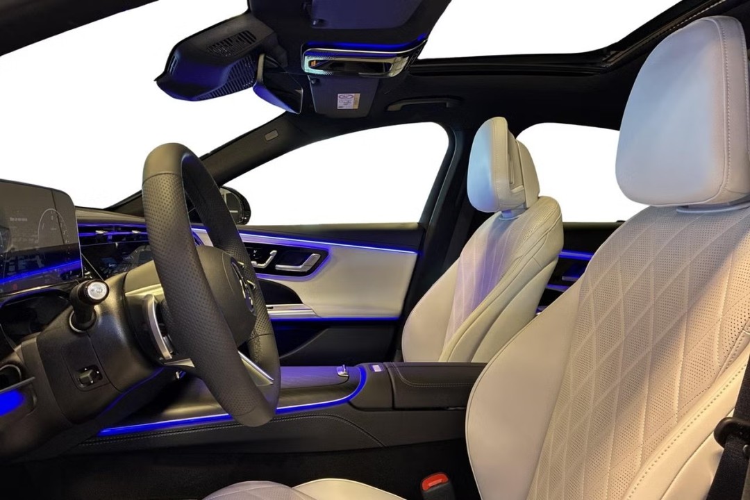 Mercedes-Benz E 300de 4MATIC AMG Line - foto 12