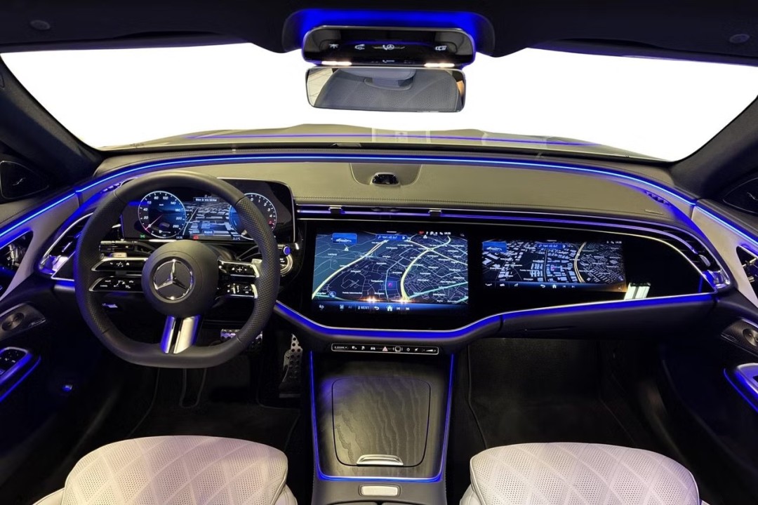 Mercedes-Benz E 300de 4MATIC AMG Line - foto 15