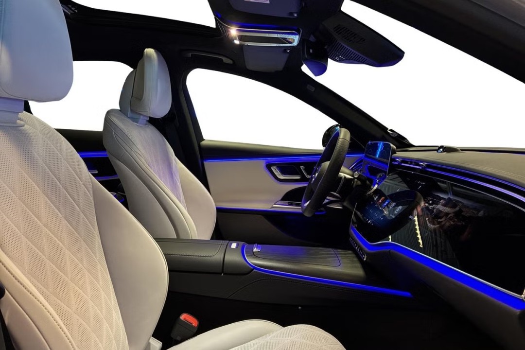 Mercedes-Benz E 300de 4MATIC AMG Line - foto 13