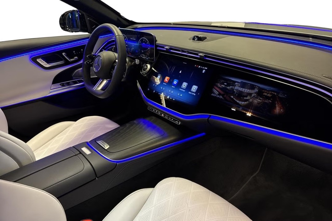 Mercedes-Benz E 300de 4MATIC AMG Line - foto 14