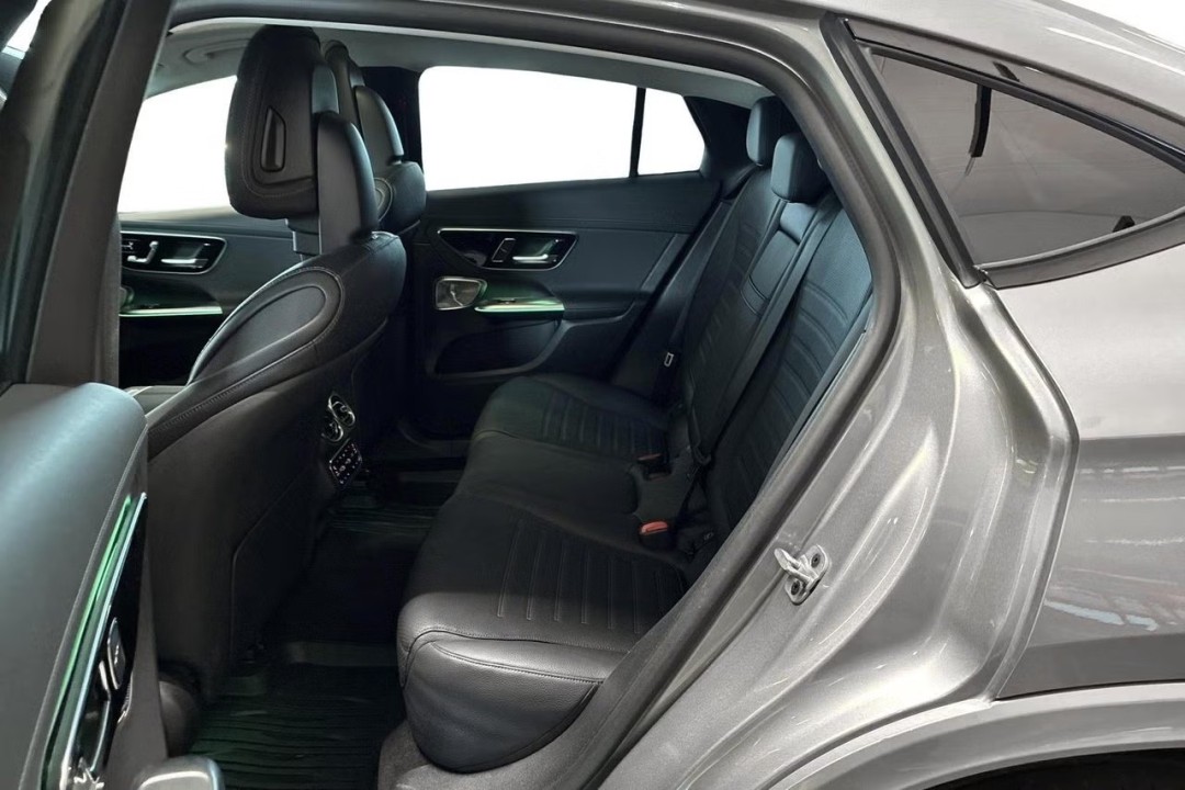 Mercedes-Benz GLC Coupé 400e 4MATIC AMG - foto 7