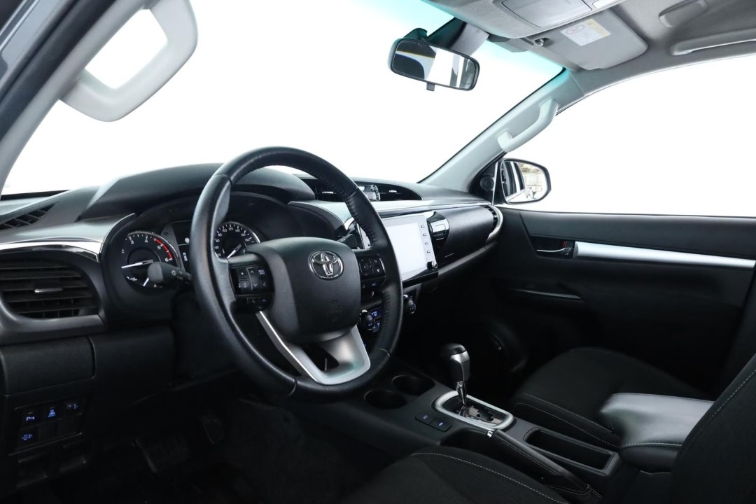 Toyota Hilux Double Cab 2.8 Comfort - foto 10