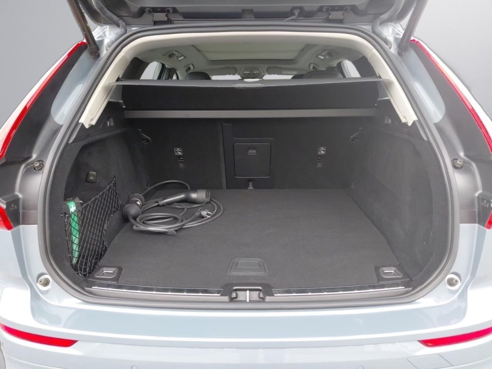 Volvo XC 60 T8 Recharge AWD Ultimate Dark - foto 15
