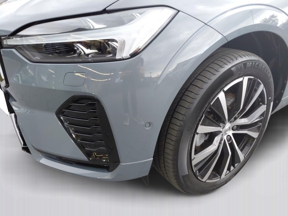 Volvo XC 60 T8 Recharge AWD Ultimate Dark - foto 17