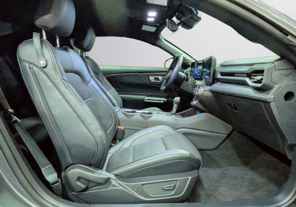 Ford Mustang - foto 12