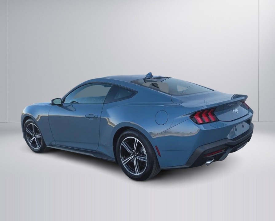Ford Mustang - foto 6