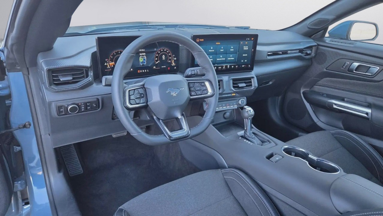 Ford Mustang - foto 15